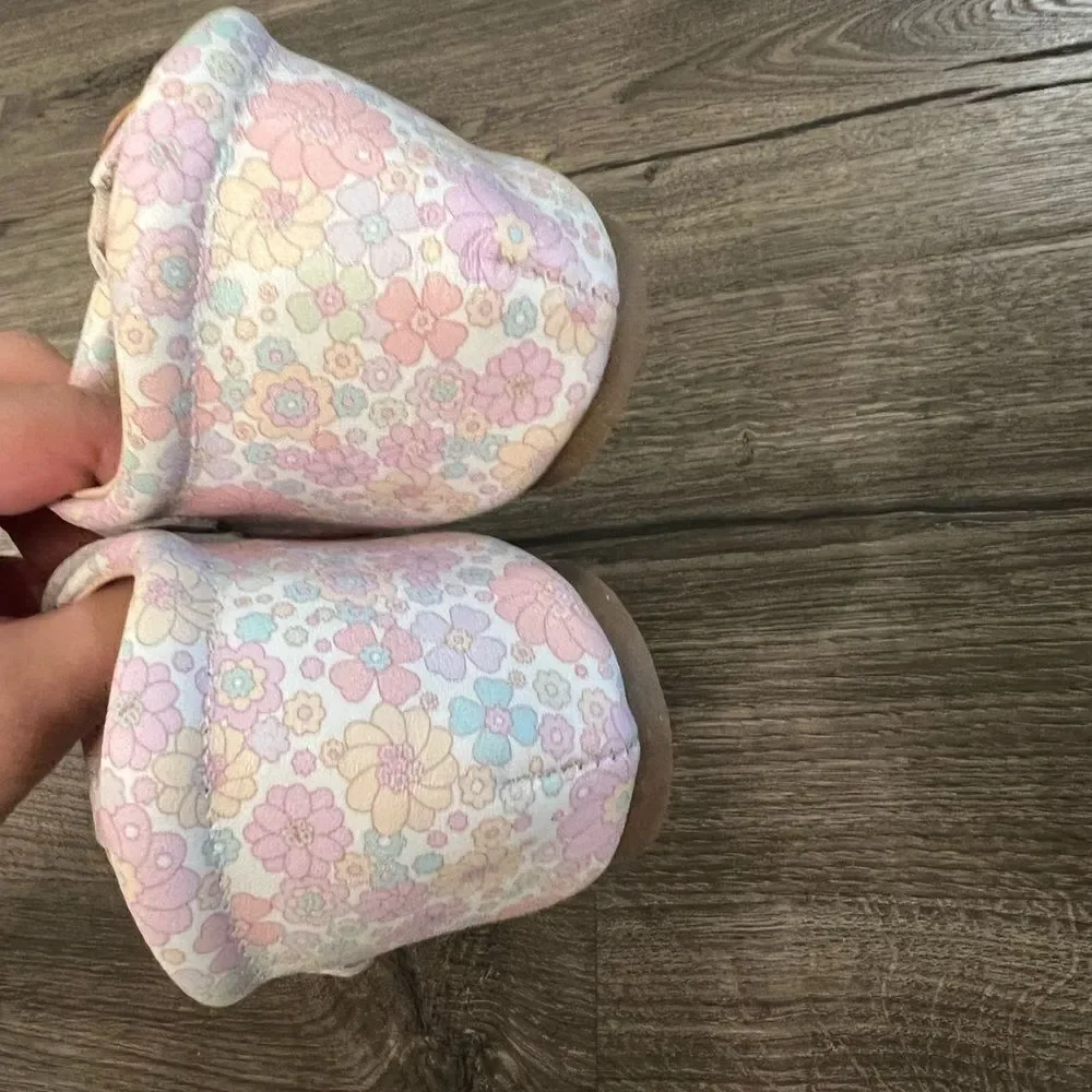 Girlhood by Little Stocking Co. Floral T Bar Mary Jane Shoes Girl size 13